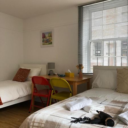 Comfy Private Bedrooms Near O2 Forum Kentish Town, Camden Londyn Zewnętrze zdjęcie