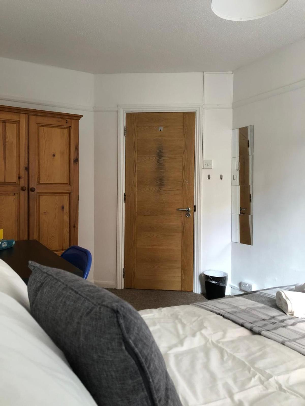 Comfy Private Bedrooms Near O2 Forum Kentish Town, Camden Londyn Zewnętrze zdjęcie