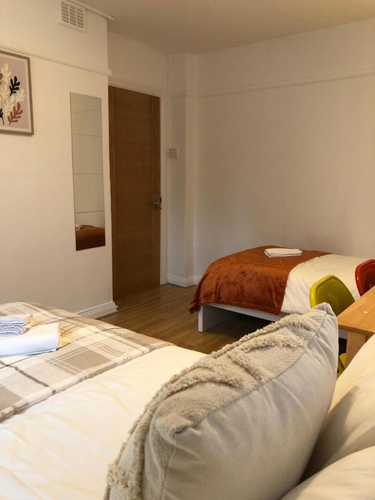 Comfy Private Bedrooms Near O2 Forum Kentish Town, Camden Londyn Zewnętrze zdjęcie
