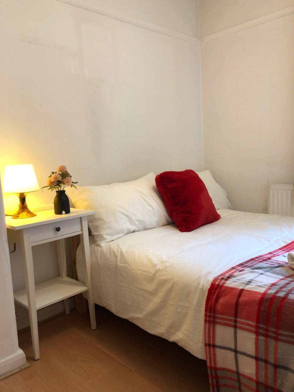 Comfy Private Bedrooms Near O2 Forum Kentish Town, Camden Londyn Zewnętrze zdjęcie