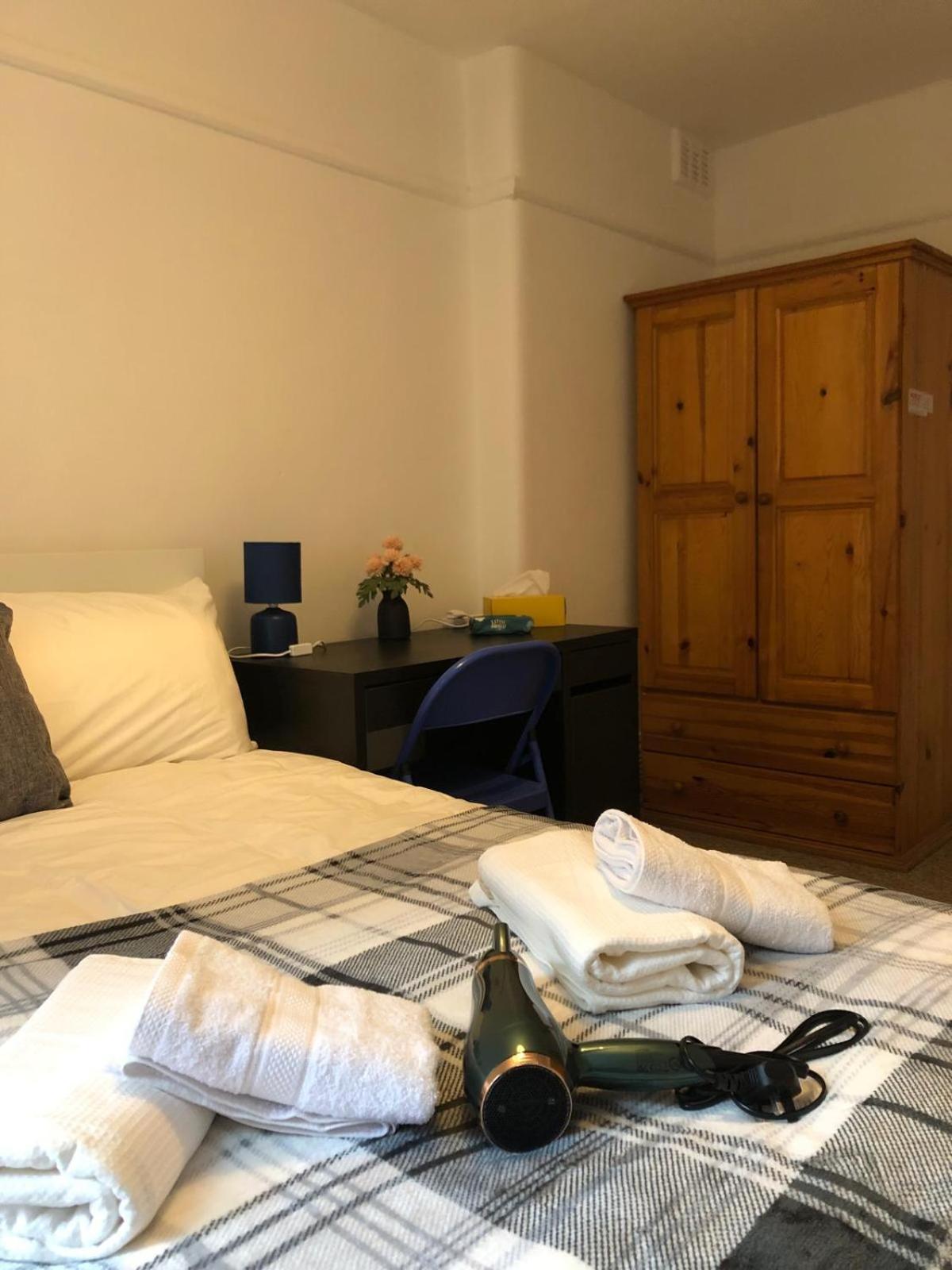 Comfy Private Bedrooms Near O2 Forum Kentish Town, Camden Londyn Zewnętrze zdjęcie